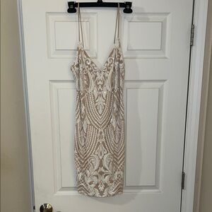 Elegant Beige and White Patterned Sequined Dress